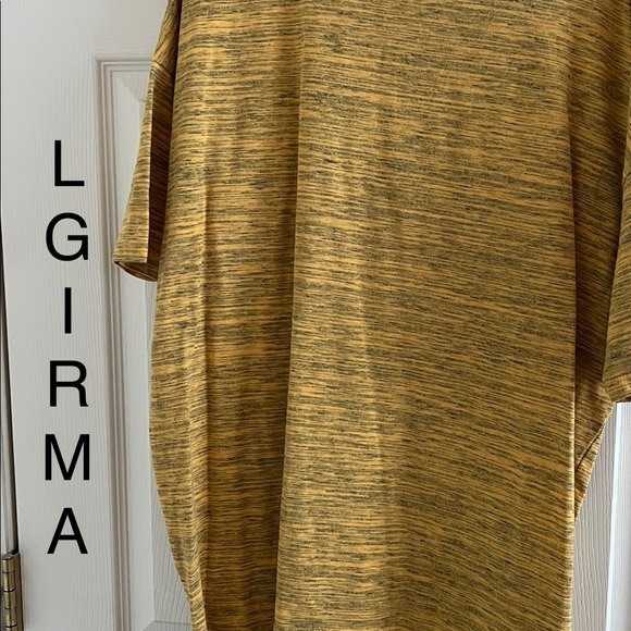 EUC L LULAROE IRMA - Picture 1 of 1